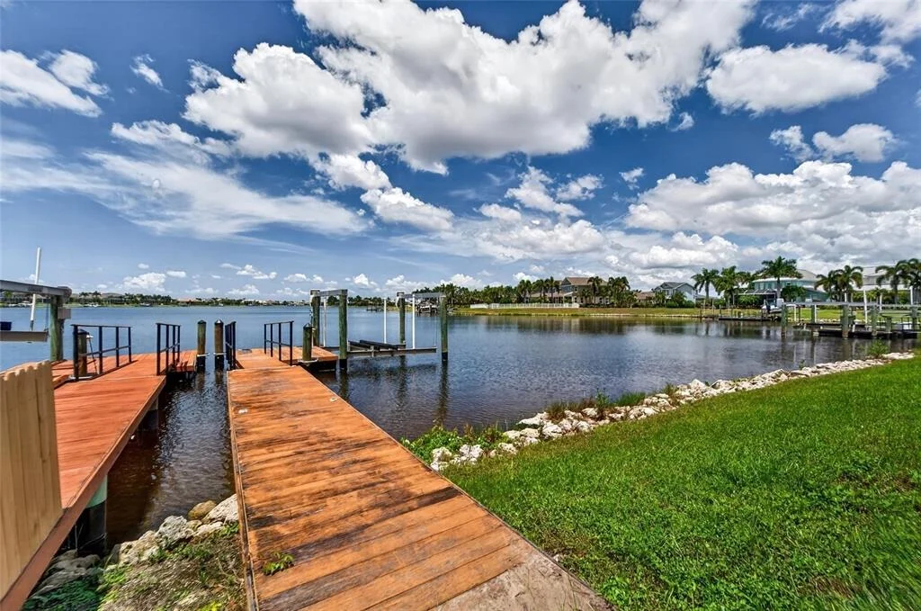 Photo of 429 MANNS HARBOR DRIVE