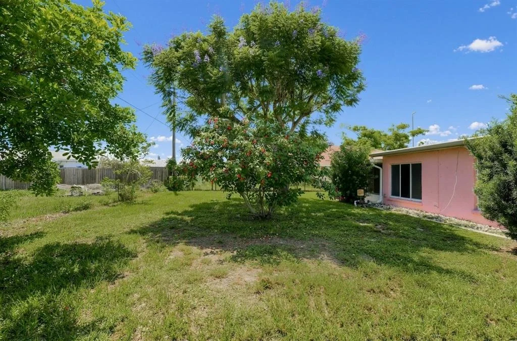 Photo of 520 CENTER ROAD