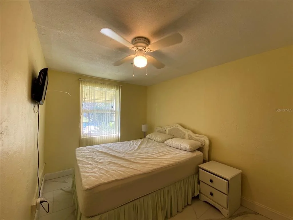Photo of 910 LAKE AVENUE