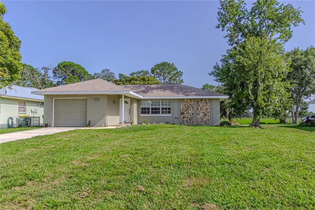 Photo of 7208 HONEYSUCKLE DRIVE