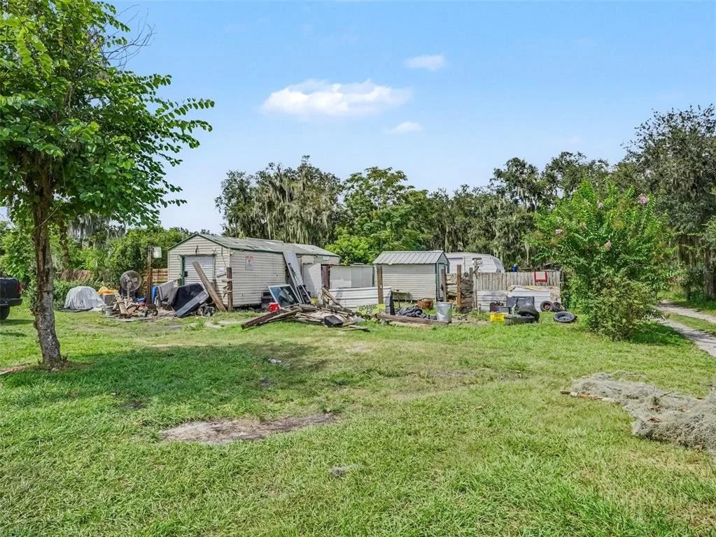 Photo of 11121 LITHIA PINECREST ROAD