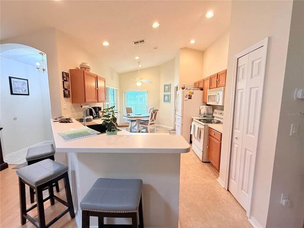 Photo of 265 CENTER OAK CIRCLE