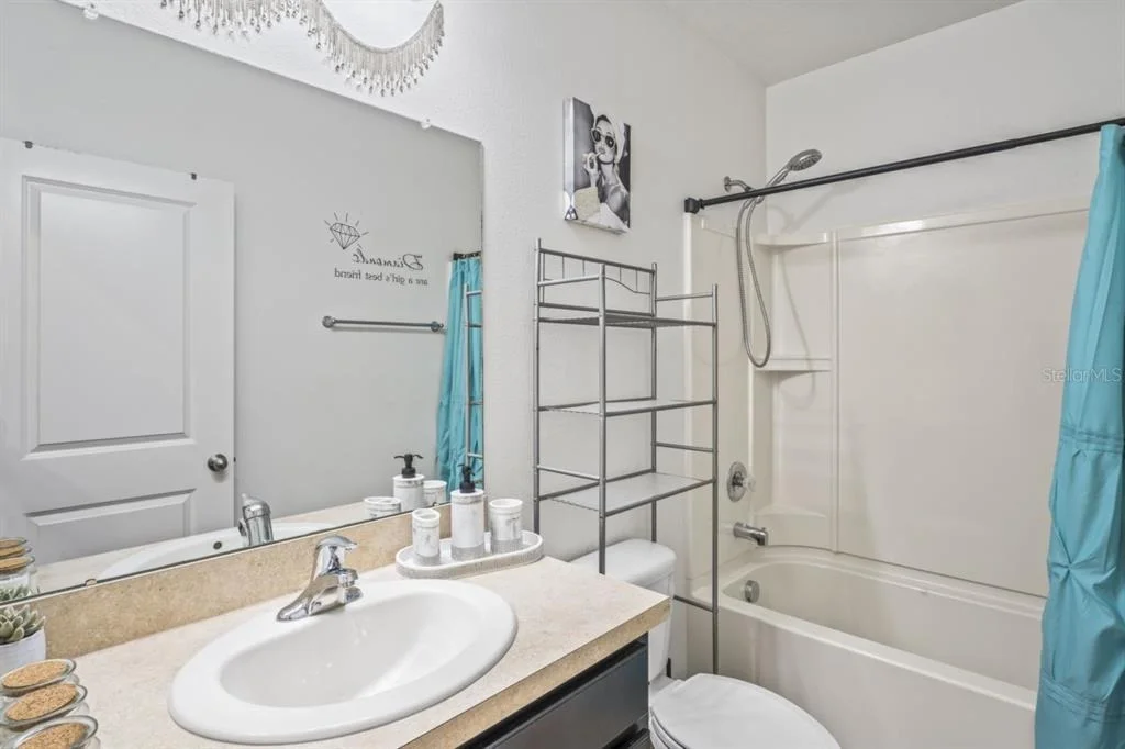 Photo of 571 OLD WINDSOR WAY