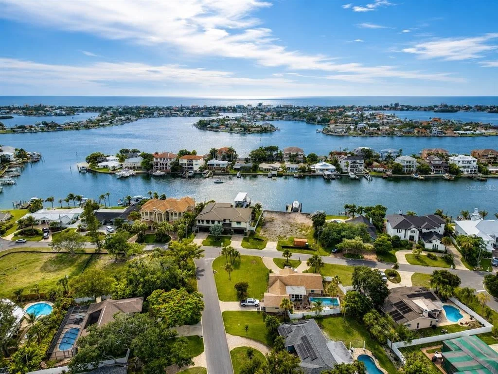 Photo of 810 ALLAMANDA DRIVE
