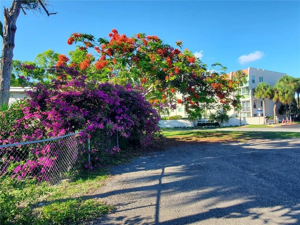 Photo of Unit 2 at 616 GUILD DRIVE