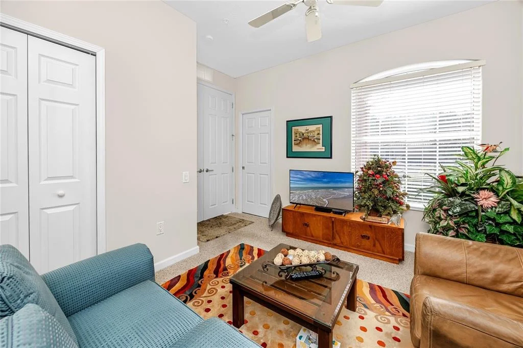 Photo of 894 LANTERN WAY
