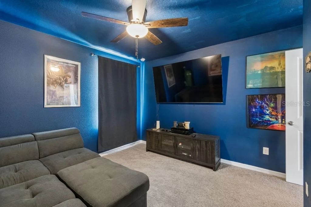 Photo of 1101 LONE PALM WAY