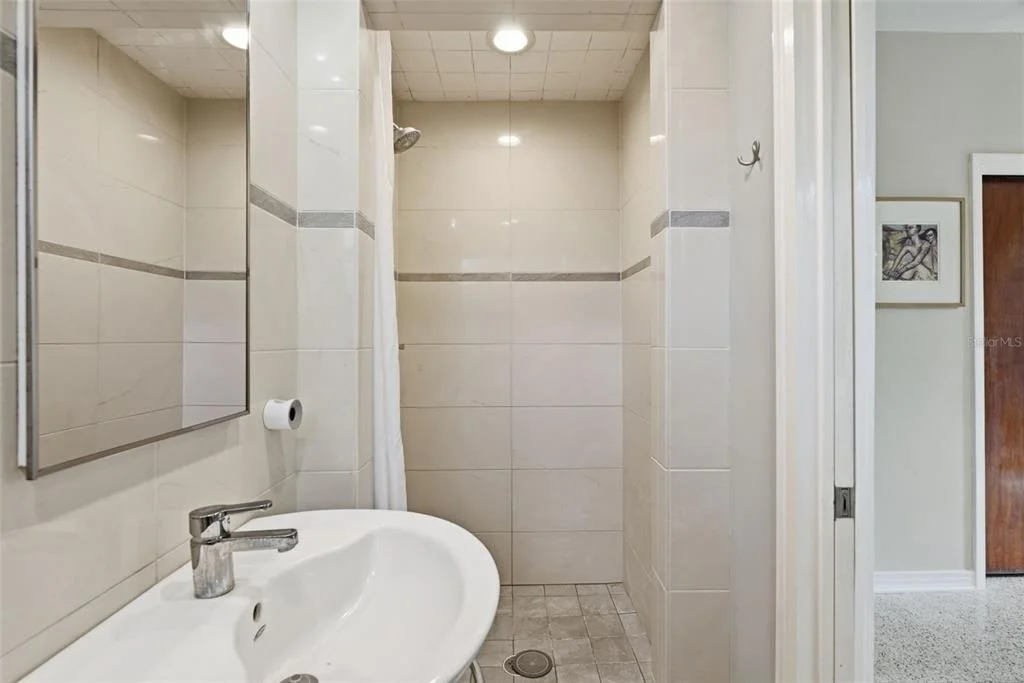 Photo of 609 W RIVER DRIVE