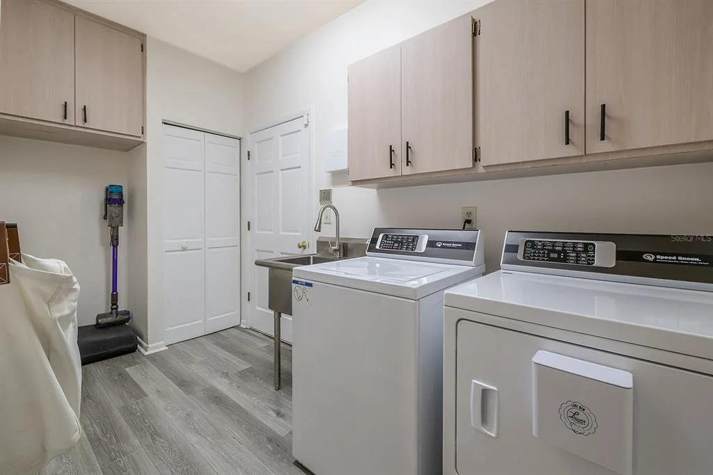 Photo of 101 N ST ANDREWS DRIVE