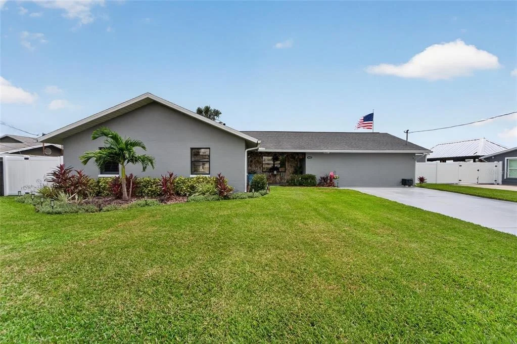 Photo of 3422 W SHELL POINT ROAD