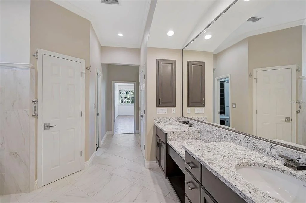 Photo of 13 BAYHEAD LANE