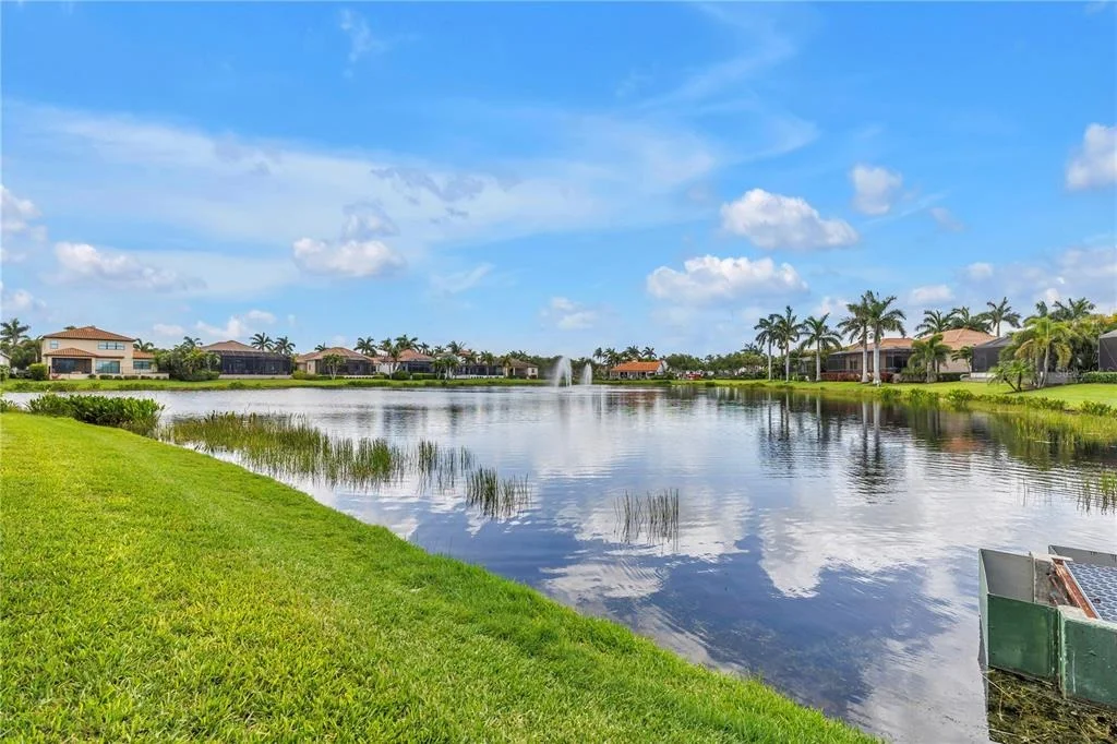 Photo of 6237 SIGNATURE POINTE LANE