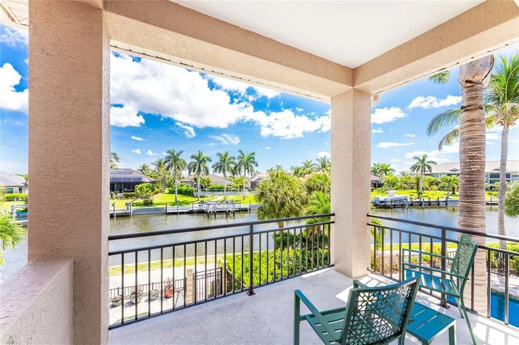 Photo of 3341 SUNSET KEY CIRCLE