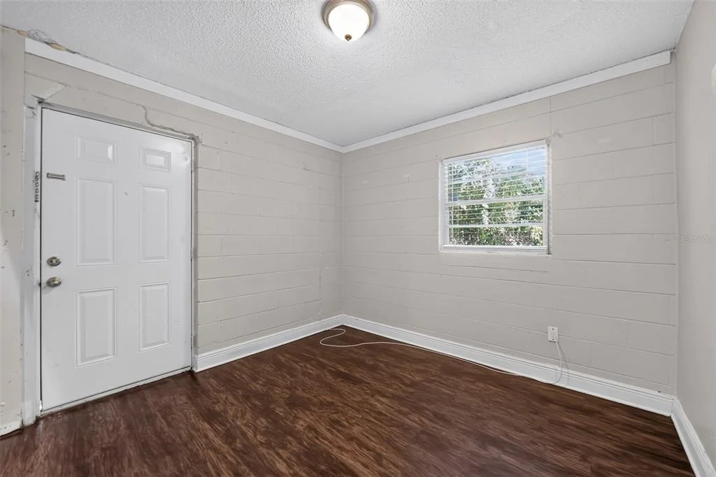 Photo of 351 STARLING ROAD