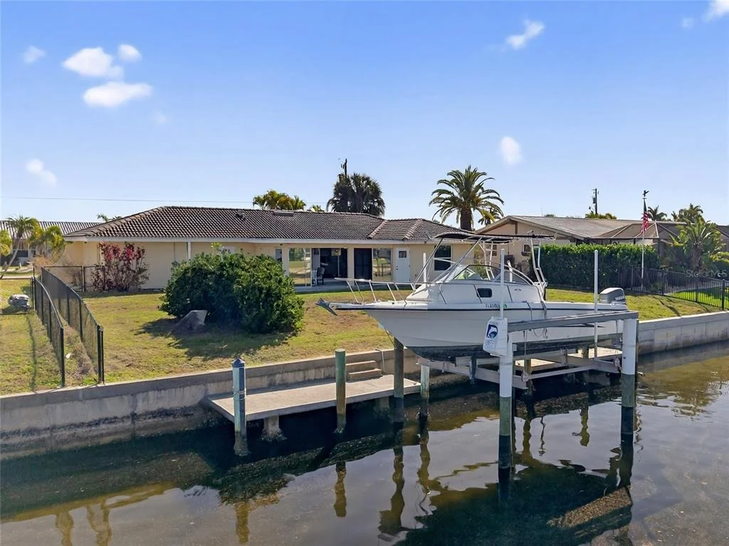 Photo of 523 VIA CINTIA