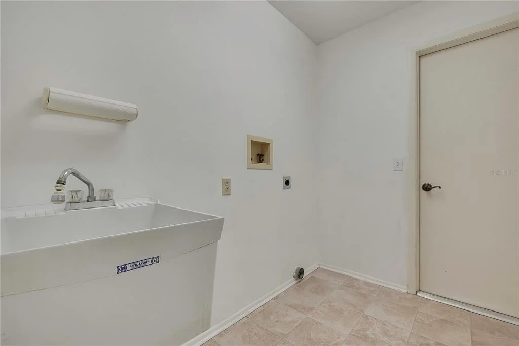Photo of 7103 CROWN OAKS DRIVE
