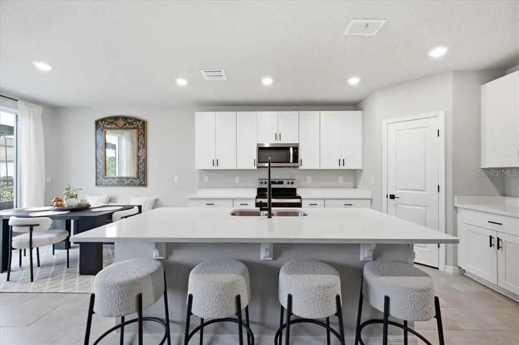 Photo of 10119 DAYBREAK GLEN