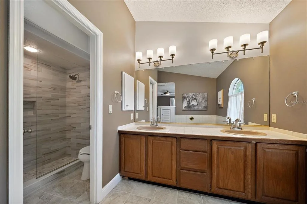 Photo of 4732 MEADOWVIEW CIRCLE