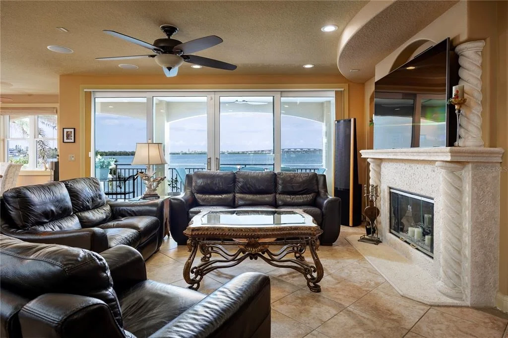 Photo of 306 HARBOR DRIVE