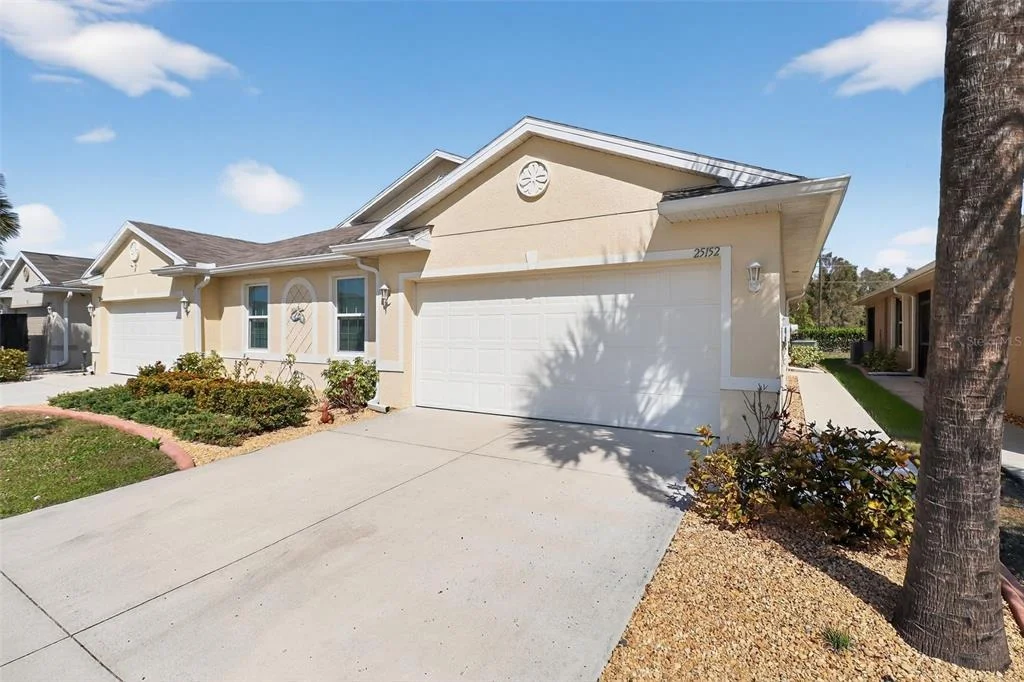 Photo of 25152 E LENOX CIRCLE