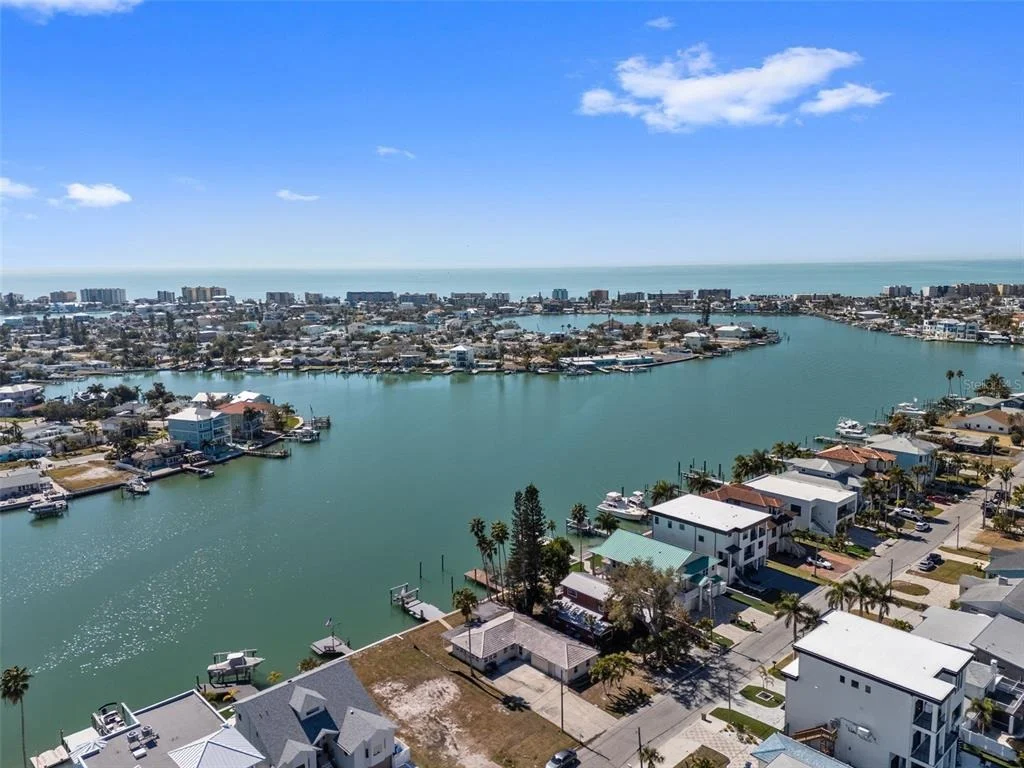 Photo of 837 BAY POINT DRIVE