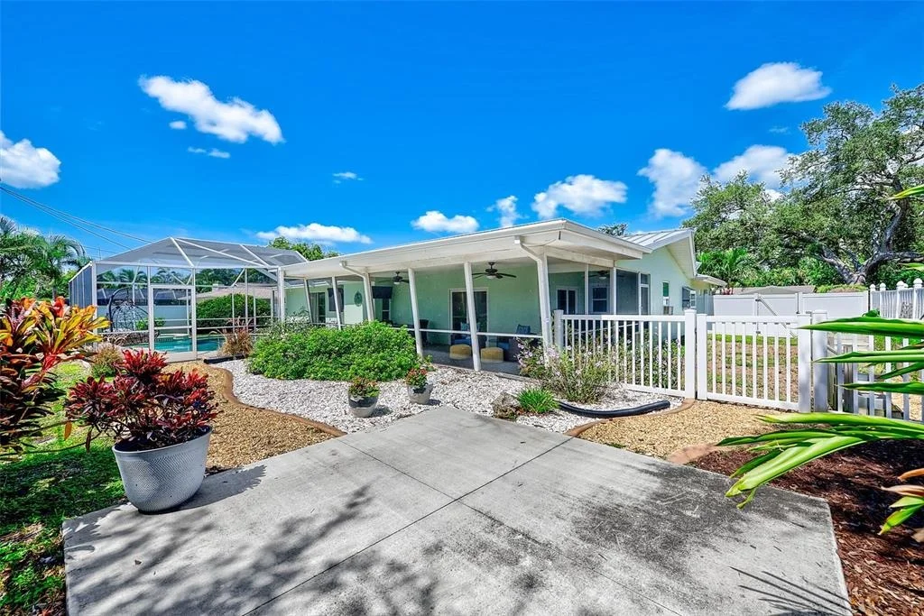 Photo of 809 JACARANDA DRIVE