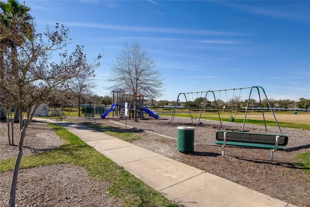 Photo of 332 WOODED CROSSING CIRCLE