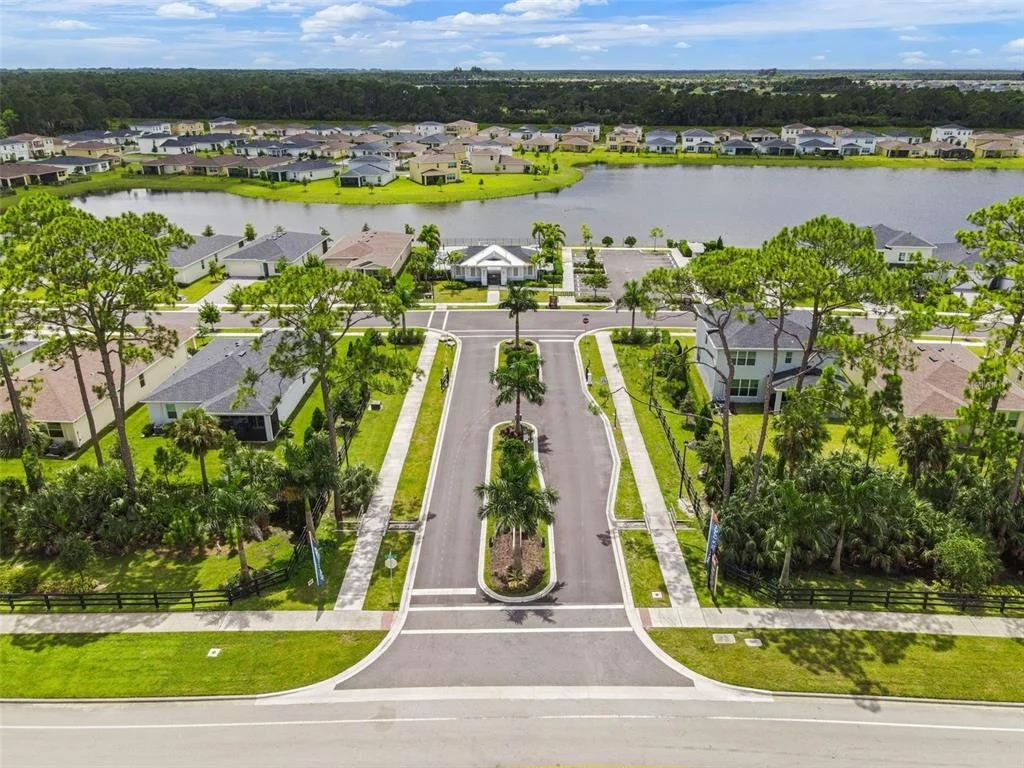 Photo of 660 VERIDIAN CIRCLE NW