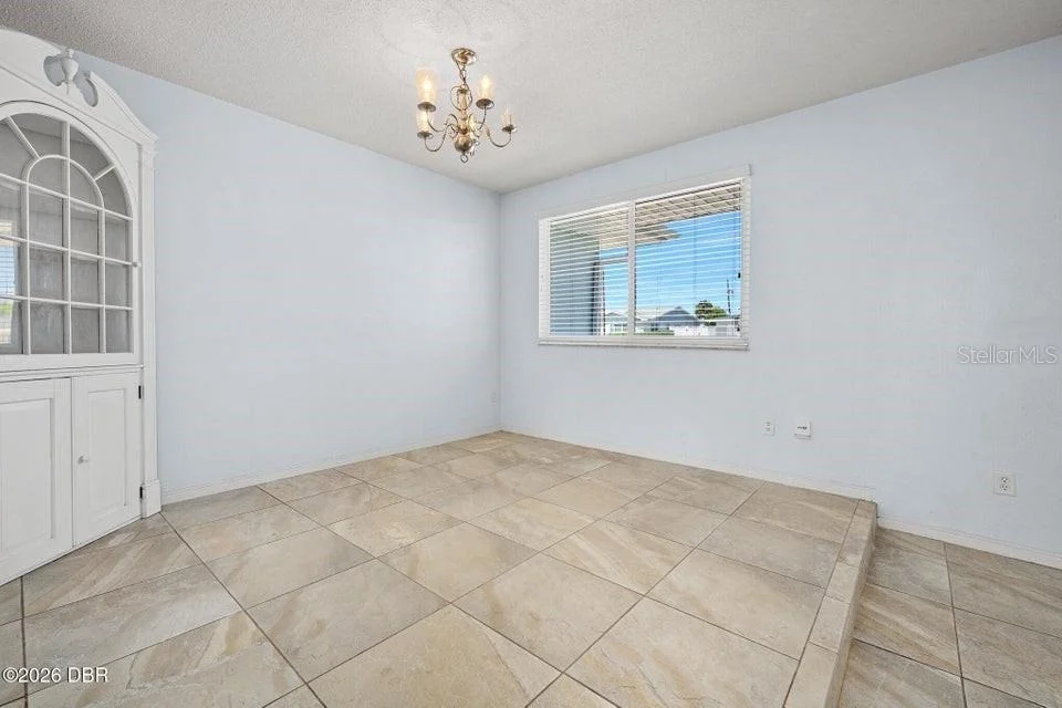 Photo of 190 ELLICOTT DRIVE
