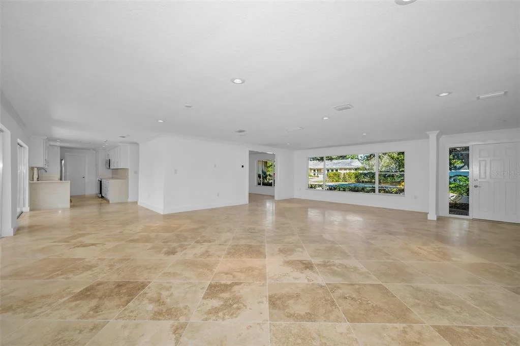 Photo of 2391 ROBERTA LANE