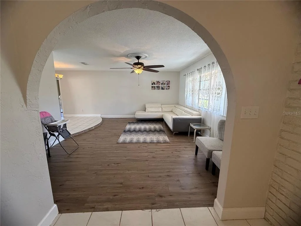 Photo of 409 NEEDLES DRIVE
