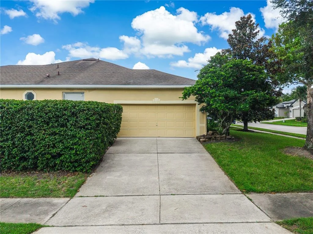 Photo of 116 OAK GROVE CIRCLE