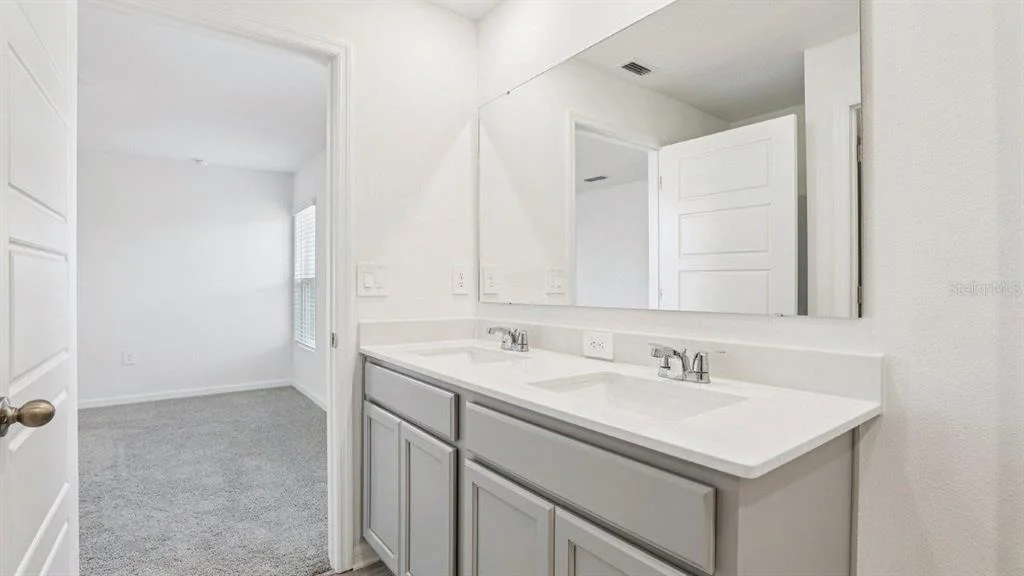Photo of 5580 TAVERNA LOOP