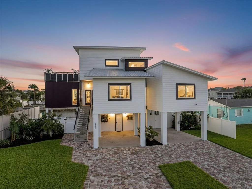 Photo of 3385 GULFVIEW DRIVE