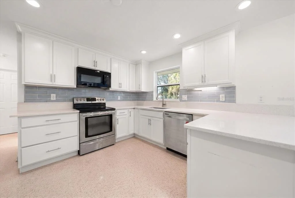 Photo of 1690 PINEHURST ROAD