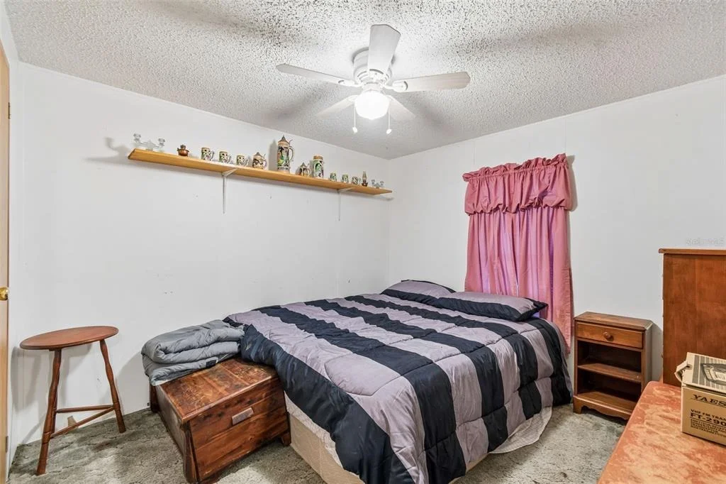 Photo of 6325 OAKVIEW LANE