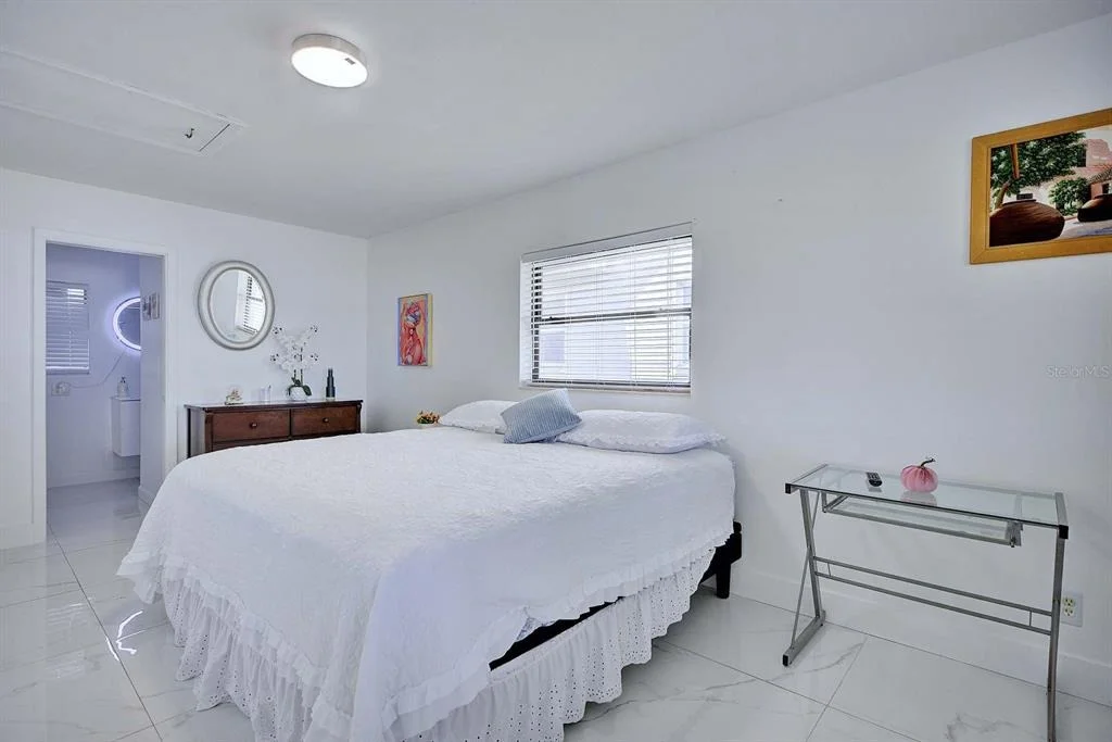 Photo of 4160 LAKEVIEW DRIVE