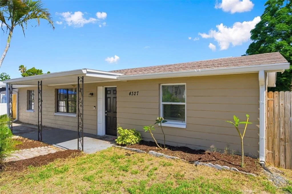Photo of 4327 BEACON SQUARE DRIVE