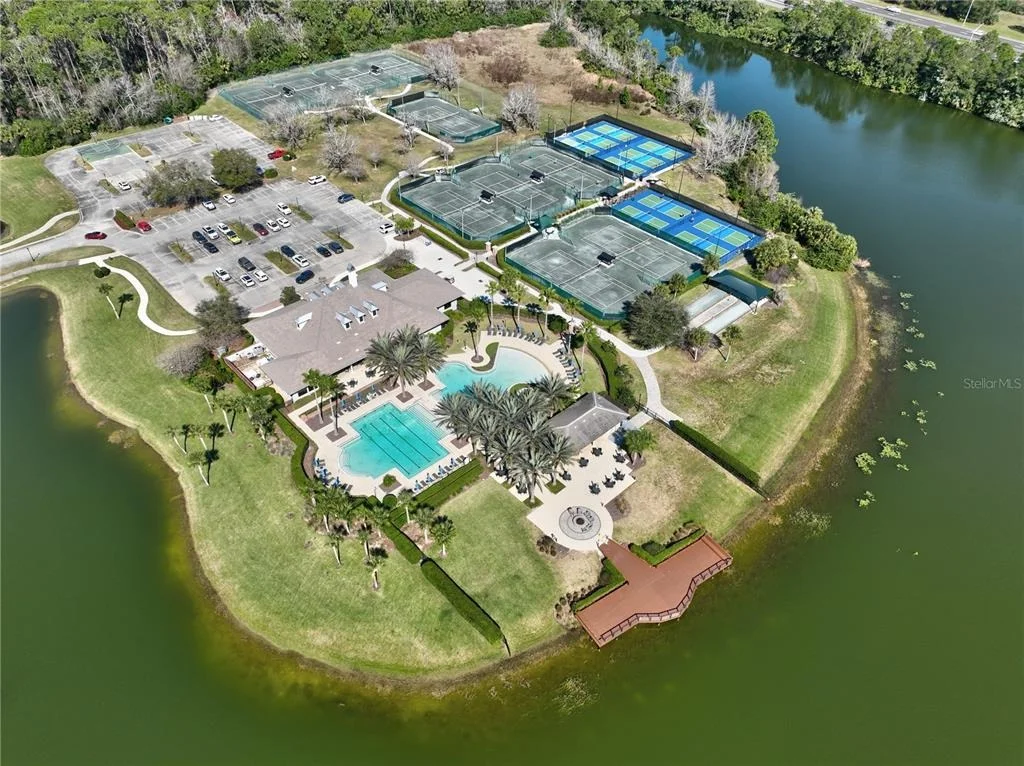 Photo of 908 WOODSTREAM LANE