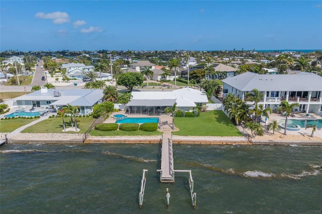 Photo of 633 KEY ROYALE DRIVE