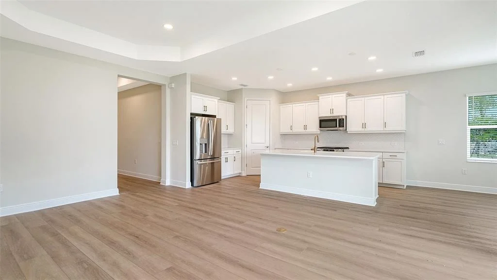 Photo of 10005 POWELL AVENUE