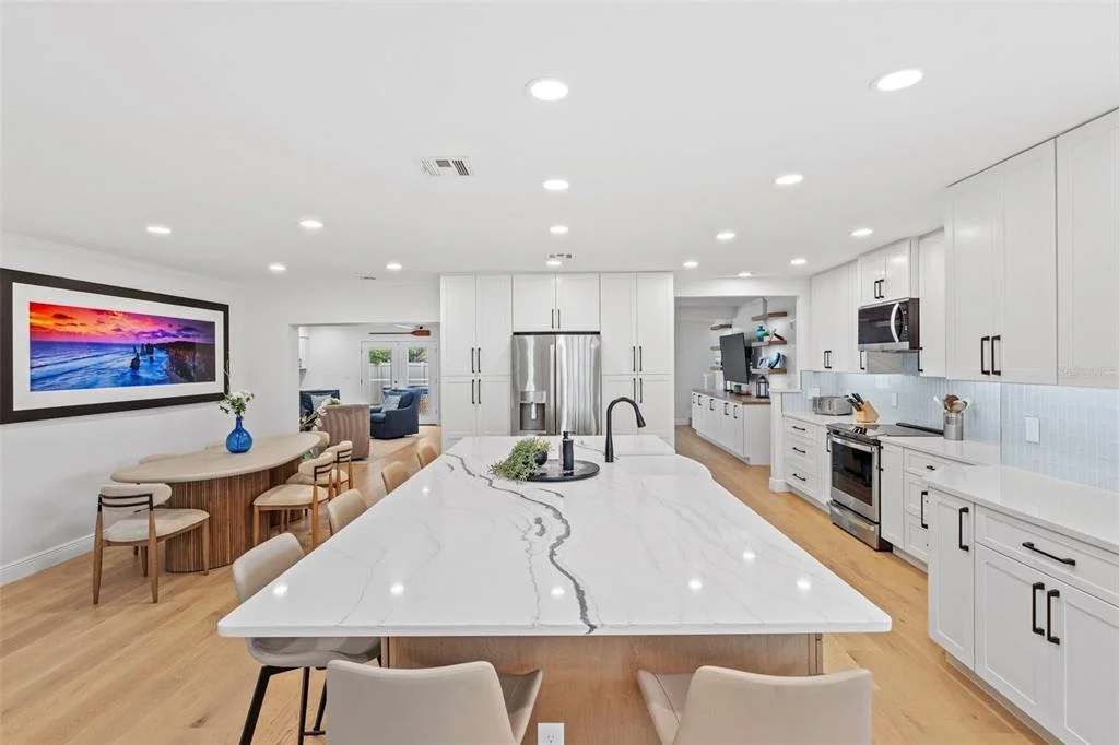Photo of 480 W DAVIS BOULEVARD