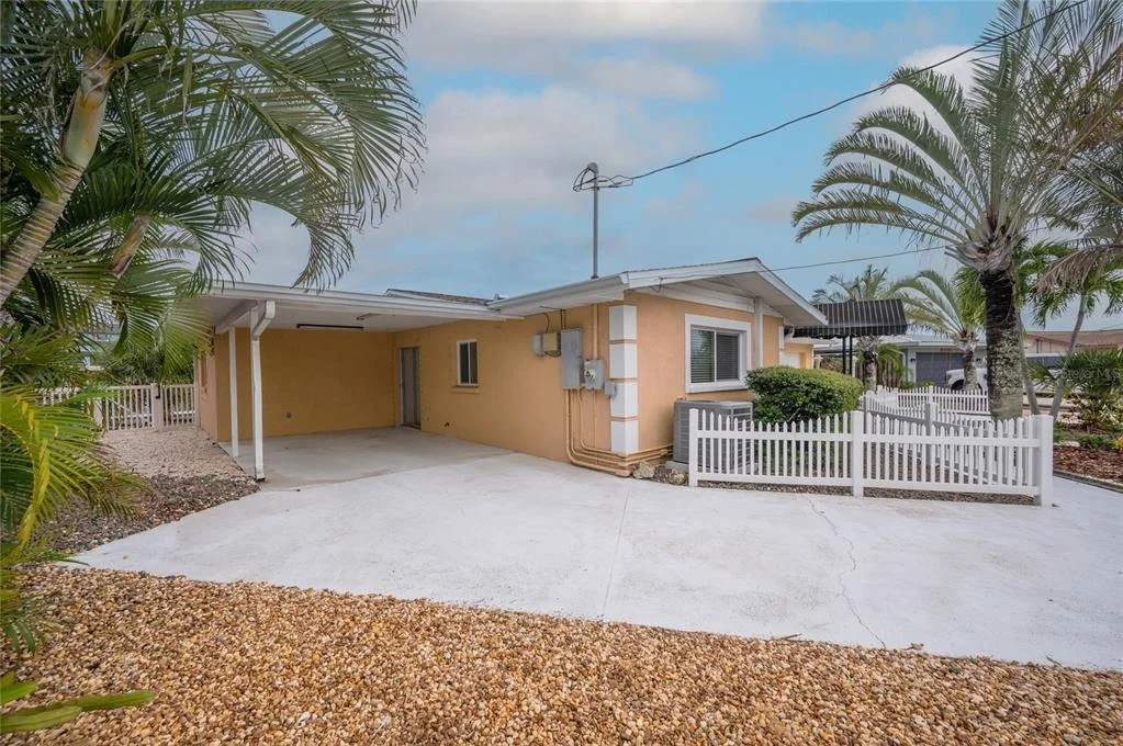 Photo of 4223 ROYAL PALM DRIVE