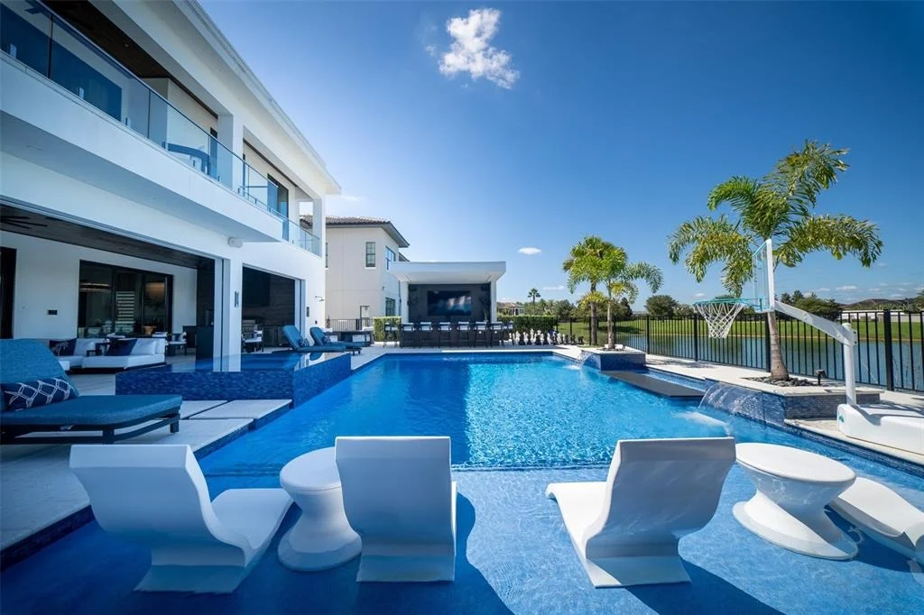 Photo of 900 GOLDEN BEAR DRIVE