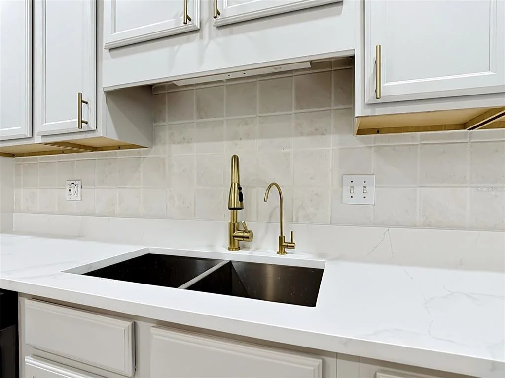 Photo of 2155 BARRATT COURT