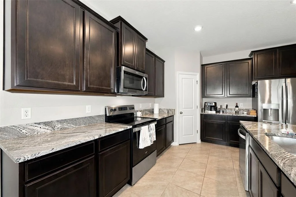 Photo of 16633 MOONER PLANK CIRCLE