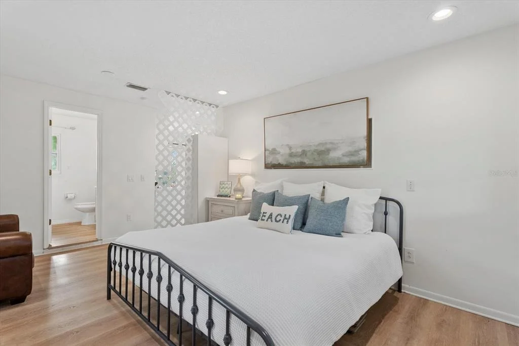 Photo of 5868 DENISON DRIVE