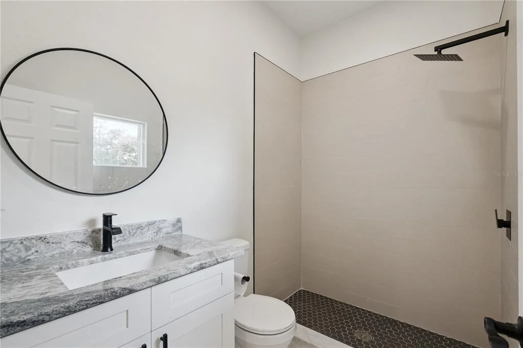 Photo of 207 AVENUE E SE