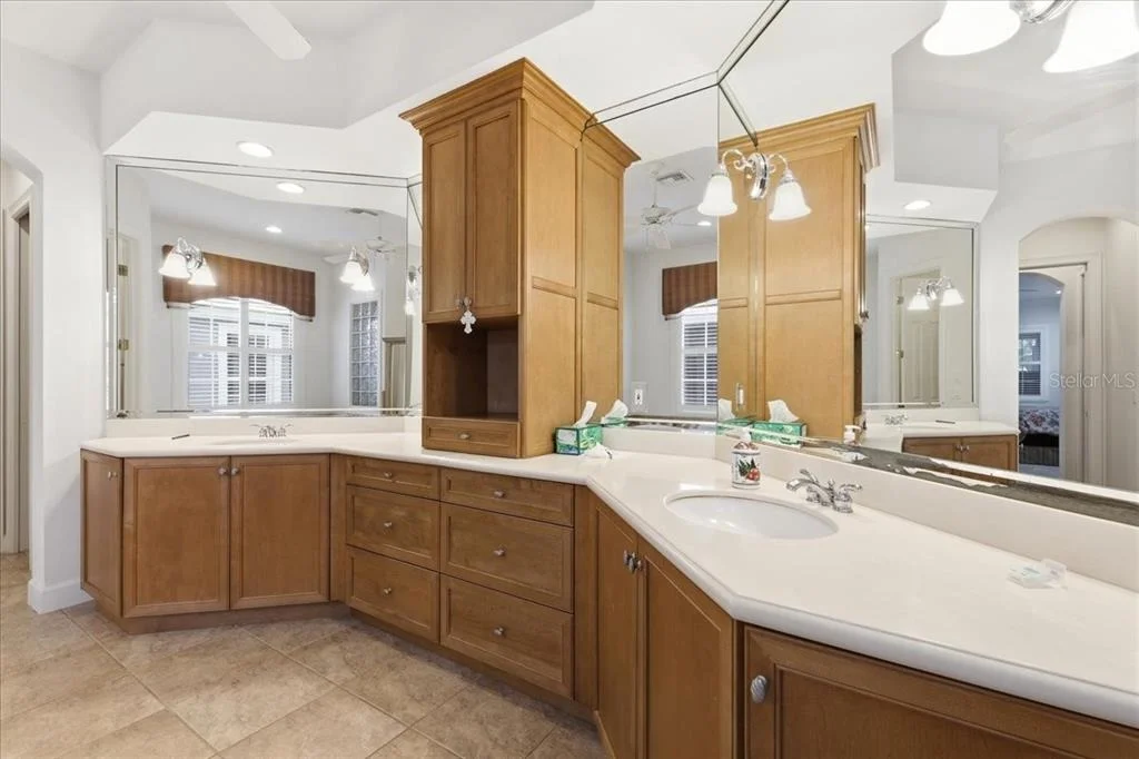 Photo of 6124 FOXFIELD COURT
