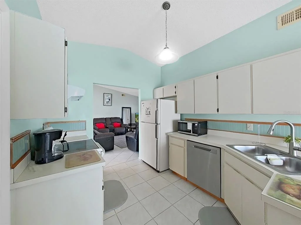 Photo of 726 STILLVIEW CIRCLE